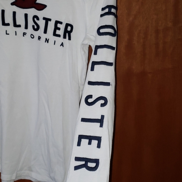 Hollister Slim Fit Longsleeve Tee - Picture 3 of 6